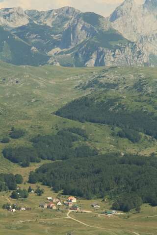 Отели типа «постель и завтрак» Guest House Etno Village Milogora Hercegova Strana-0